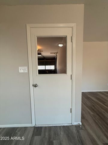 8115 N 56TH Avenue, Glendale, AZ 85302