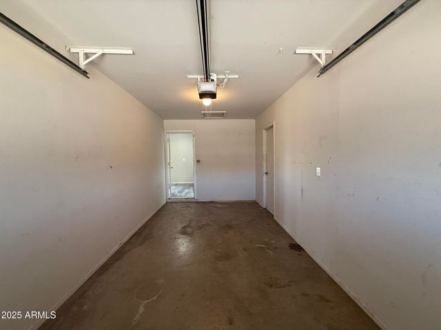 8115 N 56TH Avenue, Glendale, AZ 85302