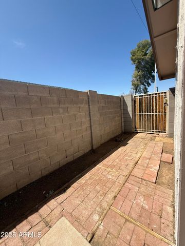 8115 N 56TH Avenue, Glendale, AZ 85302