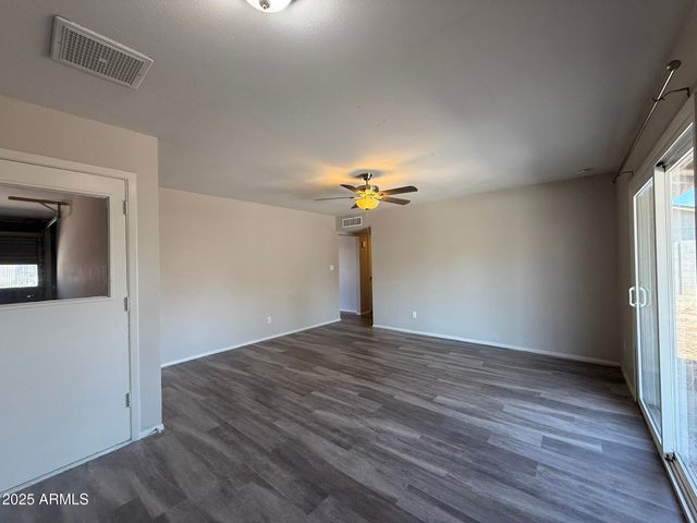 8115 N 56TH Avenue, Glendale, AZ 85302