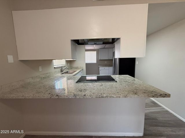 8115 N 56TH Avenue, Glendale, AZ 85302