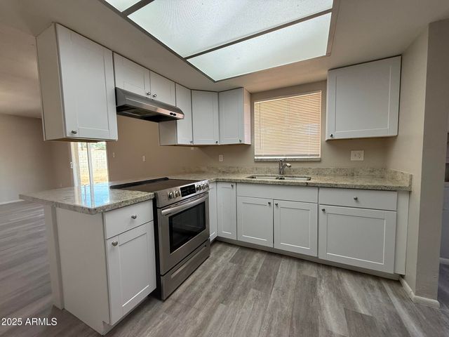 8115 N 56TH Avenue, Glendale, AZ 85302