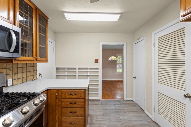 9823 Limerick Drive, Dallas, TX 75218