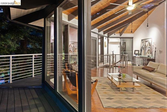 221 Amend Ct, El Sobrante, CA 94803