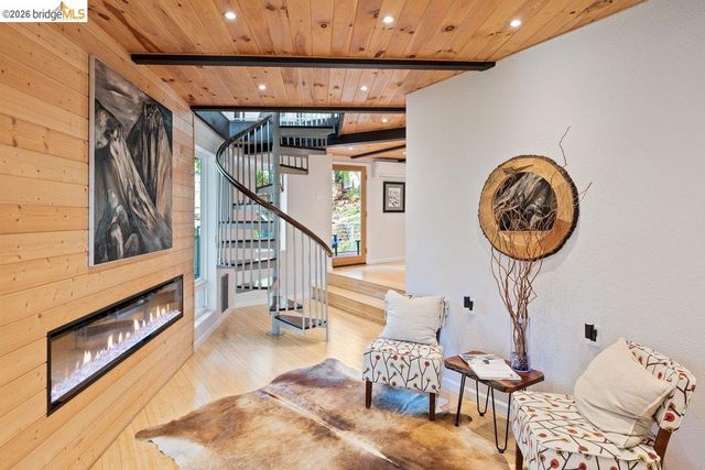 221 Amend Ct, El Sobrante, CA 94803