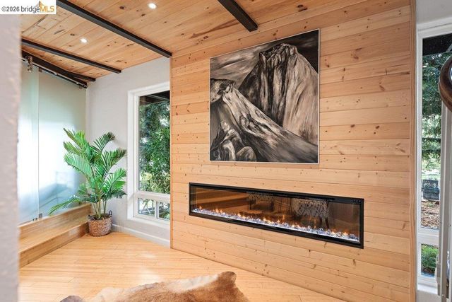 221 Amend Ct, El Sobrante, CA 94803