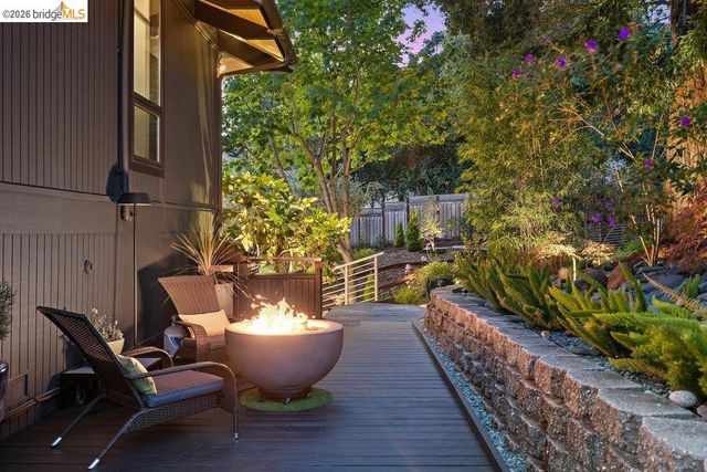 221 Amend Ct, El Sobrante, CA 94803
