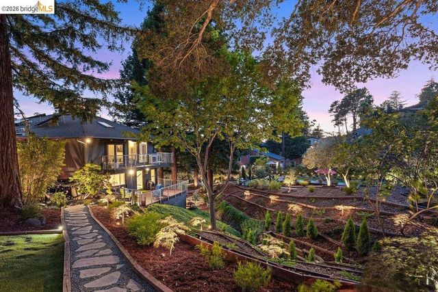 221 Amend Ct, El Sobrante, CA 94803