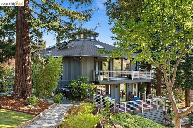 221 Amend Ct, El Sobrante, CA 94803