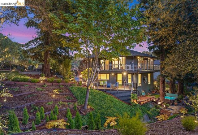 221 Amend Ct, El Sobrante, CA 94803