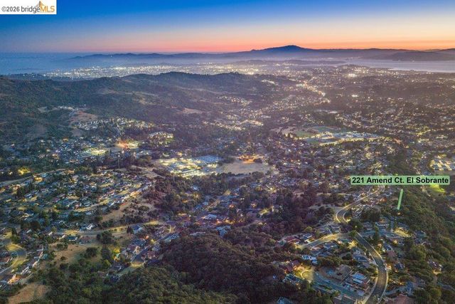 221 Amend Ct, El Sobrante, CA 94803