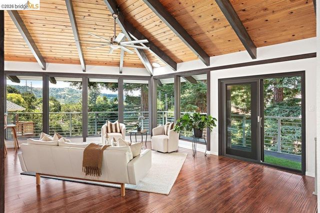 221 Amend Ct, El Sobrante, CA 94803