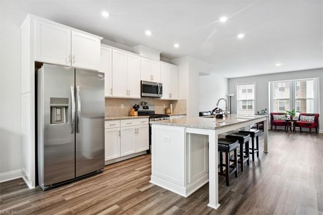 115 Daybeacon ST, Yorktown, VA 23692