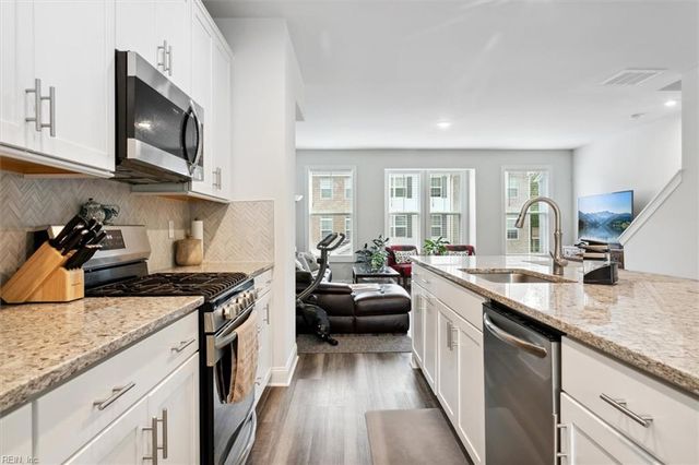 115 Daybeacon ST, Yorktown, VA 23692