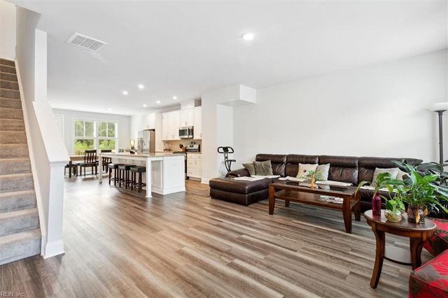 115 Daybeacon ST, Yorktown, VA 23692