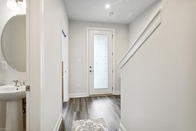 115 Daybeacon ST, Yorktown, VA 23692