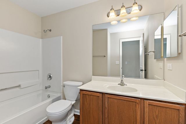 2118 PRESWICK Lane, Woodstock, IL 60098