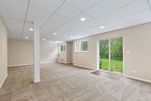 2118 PRESWICK Lane, Woodstock, IL 60098