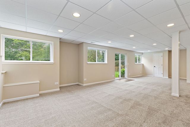 2118 PRESWICK Lane, Woodstock, IL 60098