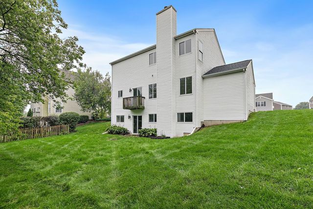 2118 PRESWICK Lane, Woodstock, IL 60098