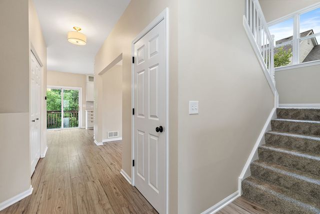 2118 PRESWICK Lane, Woodstock, IL 60098