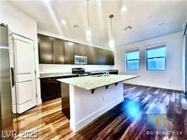 10228 Yarmouth Sea Court, Las Vegas, NV 89166