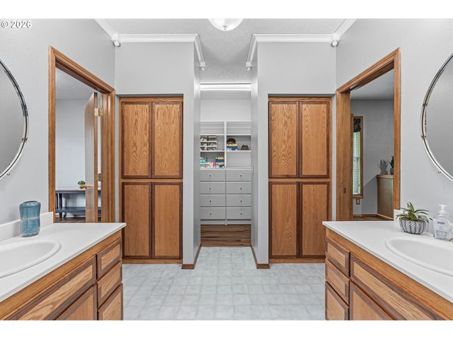 19918 Ne 49TH St, Vancouver, WA 98682