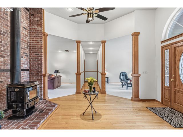 19918 Ne 49TH St, Vancouver, WA 98682