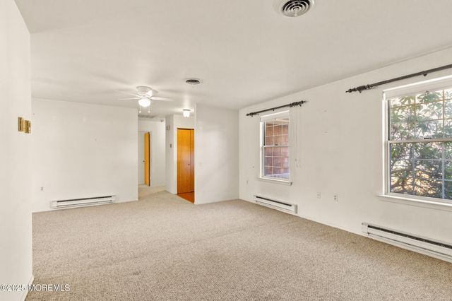 19 Dartmouth Street, Whiting, NJ 08759