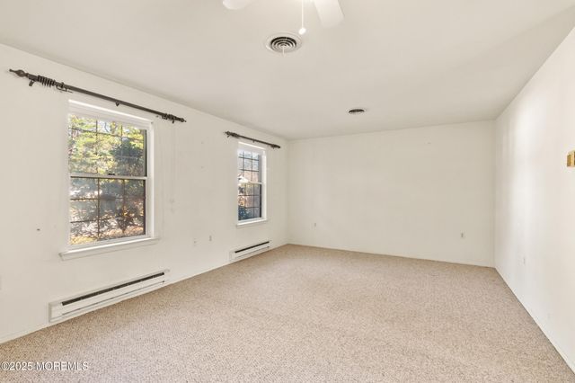 19 Dartmouth Street, Whiting, NJ 08759