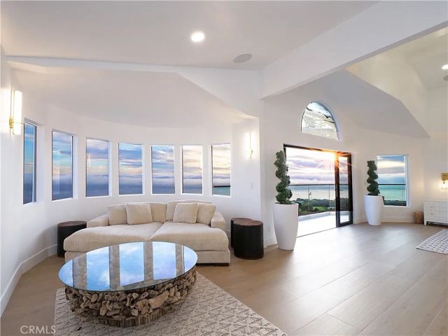 32551 Seacliff Drive, Rancho Palos Verdes, CA 90275