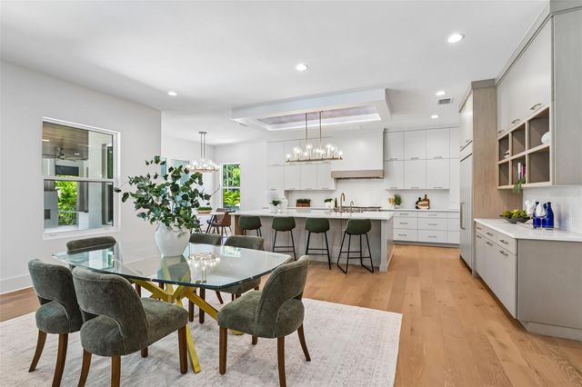 3013 S WEST SHORE BOULEVARD, Tampa, FL 33629