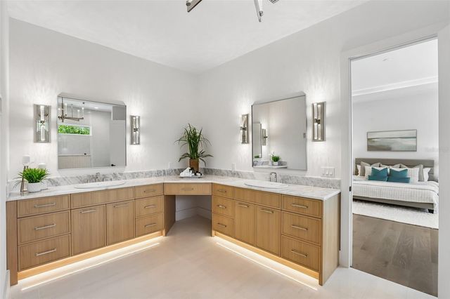 3013 S WEST SHORE BOULEVARD, Tampa, FL 33629