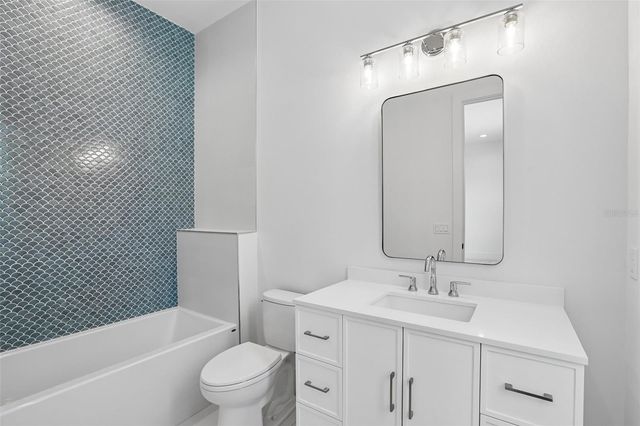 3013 S WEST SHORE BOULEVARD, Tampa, FL 33629