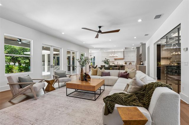 3013 S WEST SHORE BOULEVARD, Tampa, FL 33629