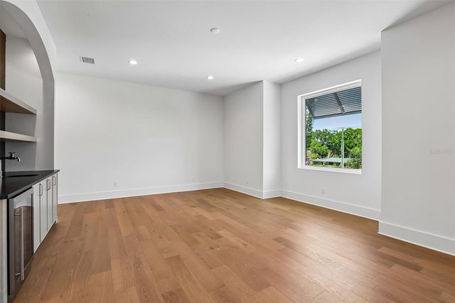3013 S WEST SHORE BOULEVARD, Tampa, FL 33629