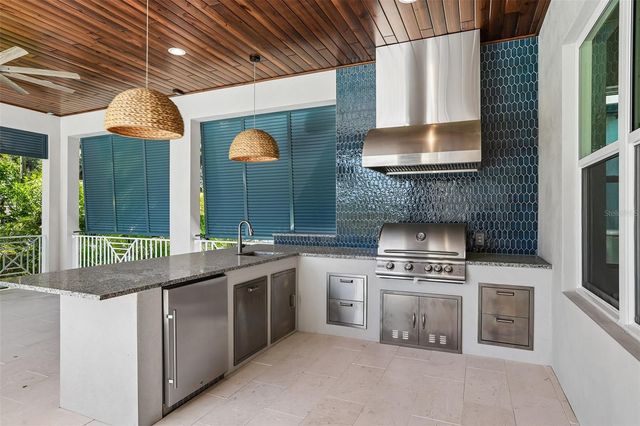 3013 S WEST SHORE BOULEVARD, Tampa, FL 33629