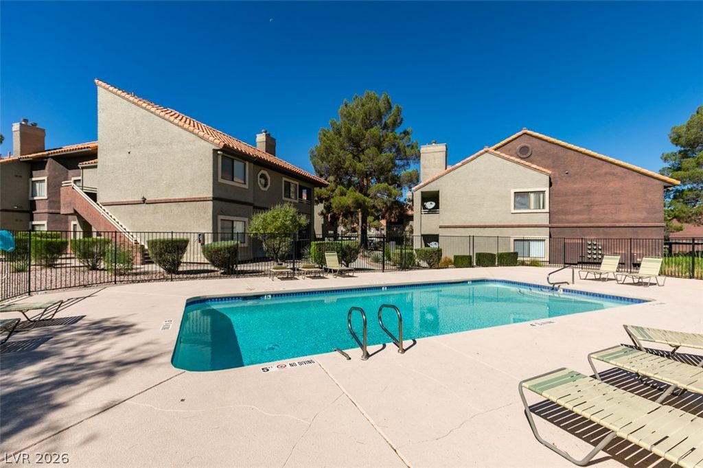 5016 South Rainbow Boulevard 202, Las Vegas, NV 89118 — photo 2