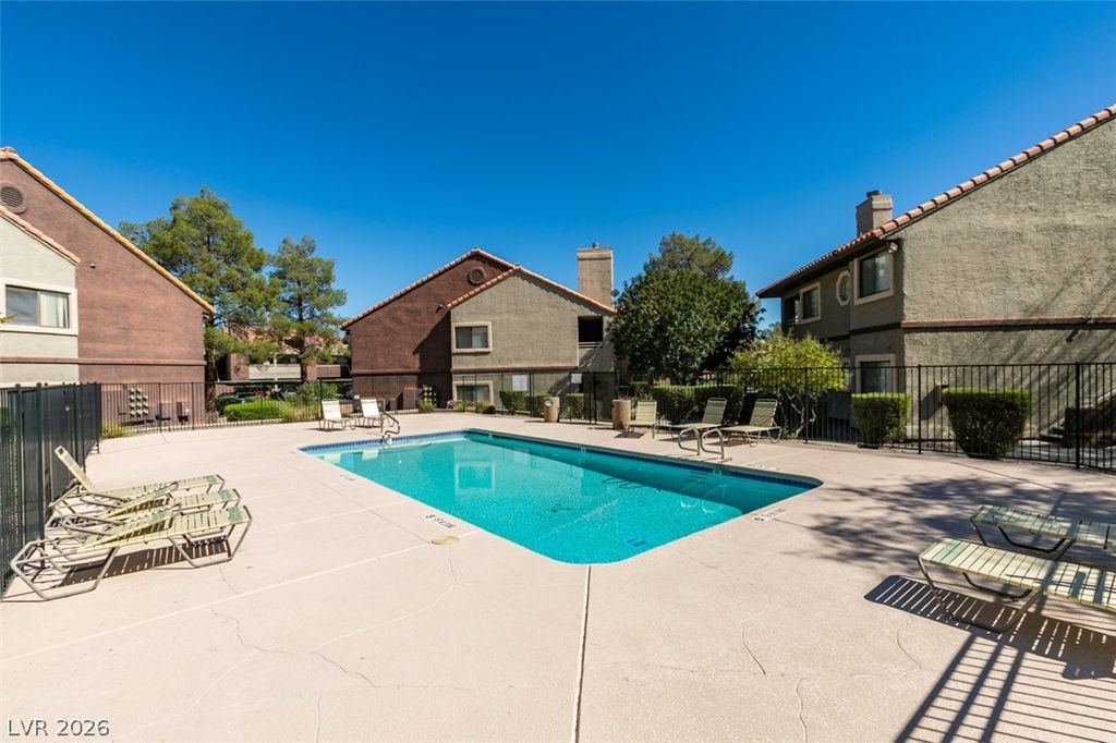 5016 South Rainbow Boulevard 202, Las Vegas, NV 89118 — photo 3
