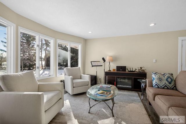 2320 W 33 N, Idaho Falls, ID 83402