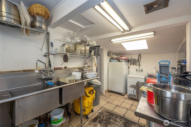 602 N Main Street, Coupeville, WA 98239