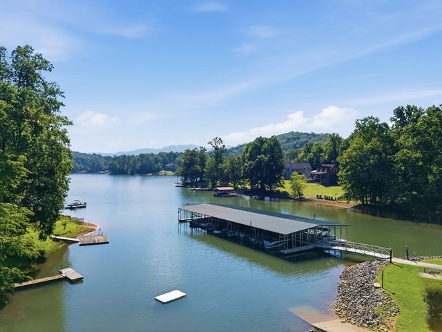 2145 Ridgecrest Circle, Hiawassee, GA 30546