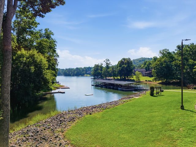 2145 Ridgecrest Circle, Hiawassee, GA 30546