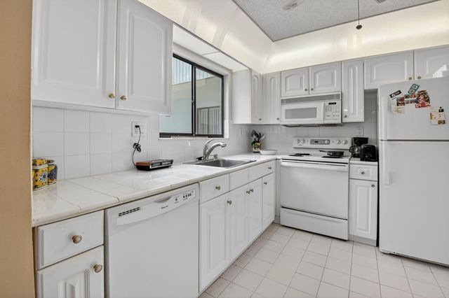 15072 Ashland Place 136, Delray Beach, FL 33484