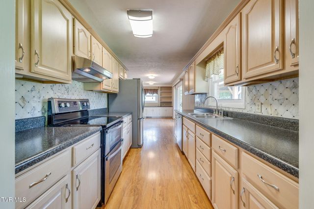 821 Julip Drive, Kingsport, TN 37663