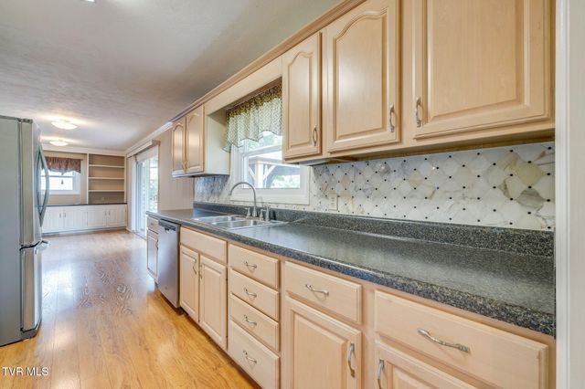 821 Julip Drive, Kingsport, TN 37663