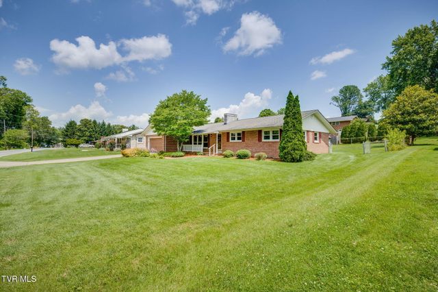 821 Julip Drive, Kingsport, TN 37663