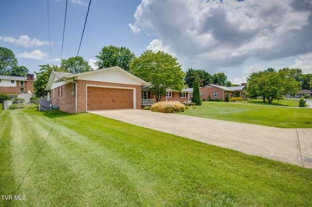 821 Julip Drive, Kingsport, TN 37663