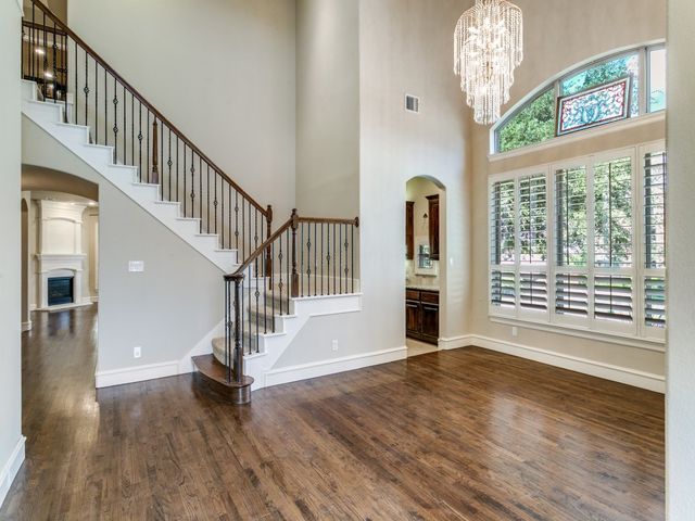 123 Alto Vista Drive, Irving, TX 75062