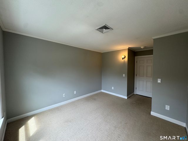 15 Highland Street 302, West Hartford, CT 06119